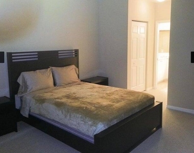 804 E Windward Way - Photo Thumbnail 5