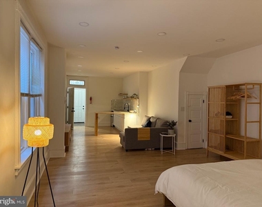 114 S 58th Street - Photo Thumbnail 8