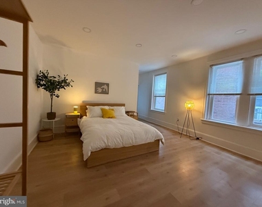 114 S 58th Street - Photo Thumbnail 6