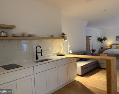 114 S 58th Street - Photo Thumbnail 5