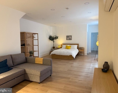 114 S 58th Street - Photo Thumbnail 3