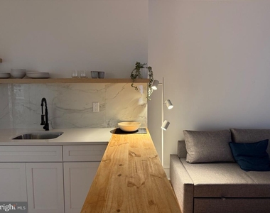 114 S 58th Street - Photo Thumbnail 2