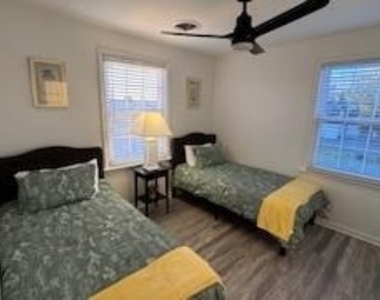 1546 Savannah Road - Photo Thumbnail 4