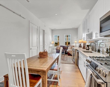 6803 Cameron Drive Nw - Photo Thumbnail 11
