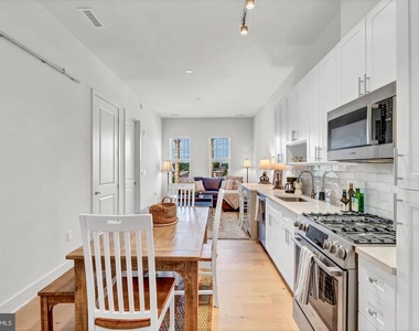 6803 Cameron Drive Nw - Photo Thumbnail 10
