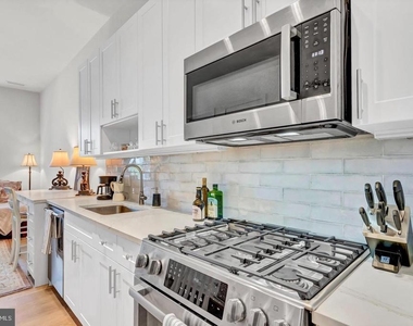 6803 Cameron Drive Nw - Photo Thumbnail 12