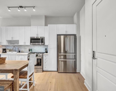 6803 Cameron Drive Nw - Photo Thumbnail 8