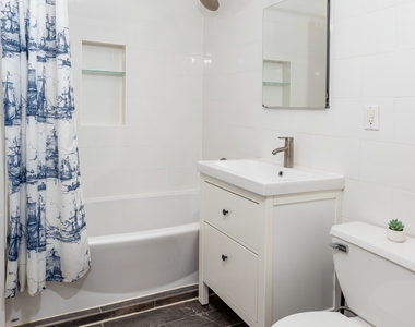51 West 131st Street - Photo Thumbnail 4