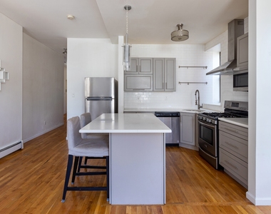 51 West 131st Street - Photo Thumbnail 2