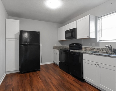3621 Mainer Street - Photo Thumbnail 2