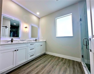 771 Gaylord Avenue S - Photo Thumbnail 13