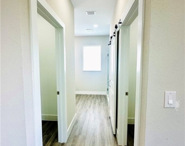 771 Gaylord Avenue S - Photo Thumbnail 12