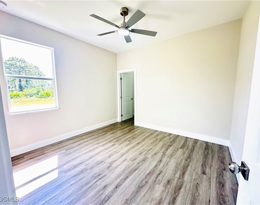 771 Gaylord Avenue S - Photo Thumbnail 18