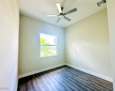 771 Gaylord Avenue S - Photo Thumbnail 7