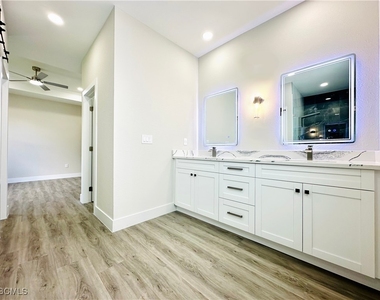 771 Gaylord Avenue S - Photo Thumbnail 15