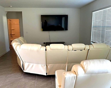 3440 Ivy Hollow Drive - Photo Thumbnail 9
