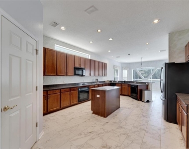 17904 Cachet Isle Drive - Photo Thumbnail 16