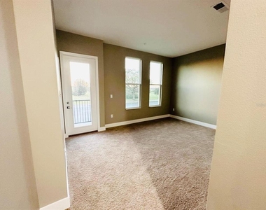1680 Houston Street - Photo Thumbnail 9