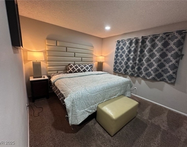 2409 N Bruce Street - Photo Thumbnail 4