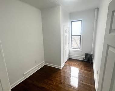 660 West 180th Street - Photo Thumbnail 7