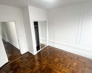 660 West 180th Street - Photo Thumbnail 3