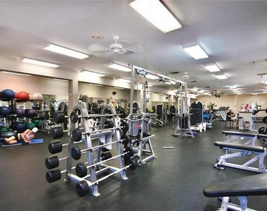 4301 Martinique Circle - Photo Thumbnail 29