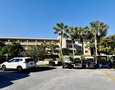 4301 Martinique Circle - Photo Thumbnail 20