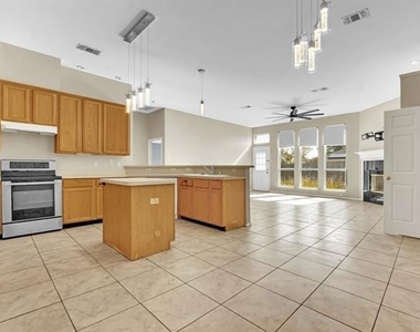 1708 Windcastle Drive - Photo Thumbnail 13
