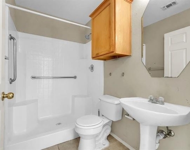 1708 Windcastle Drive - Photo Thumbnail 16