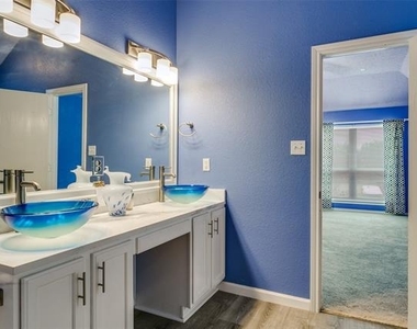 307 Pointer Place - Photo Thumbnail 16