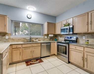 307 Pointer Place - Photo Thumbnail 10