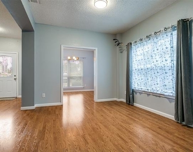 307 Pointer Place - Photo Thumbnail 5