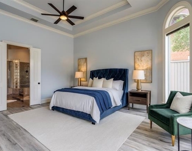5212 Scottish Way - Photo Thumbnail 1