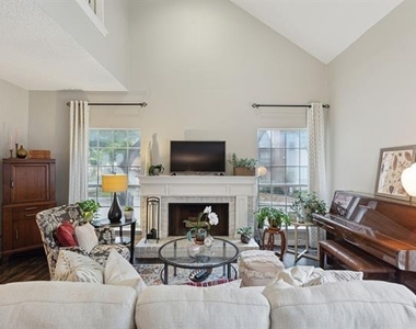 4050 Frankford Road - Photo Thumbnail 9