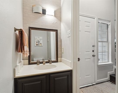 4050 Frankford Road - Photo Thumbnail 16