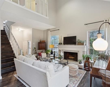 4050 Frankford Road - Photo Thumbnail 2