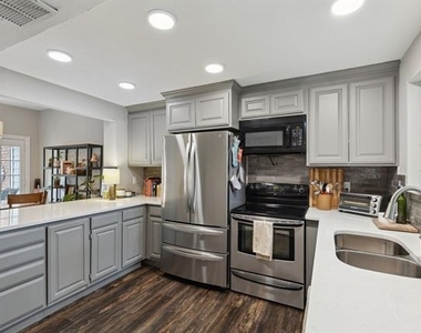 4050 Frankford Road - Photo Thumbnail 3