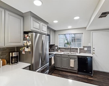 4050 Frankford Road - Photo Thumbnail 14