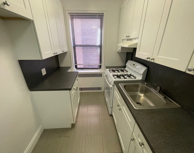36-35 167th Street - Photo Thumbnail 4