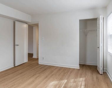 701 North Wayne Street - Photo Thumbnail 19