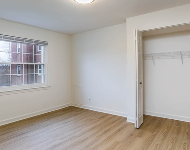 701 North Wayne Street - Photo Thumbnail 24