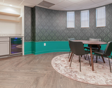 701 North Wayne Street - Photo Thumbnail 27