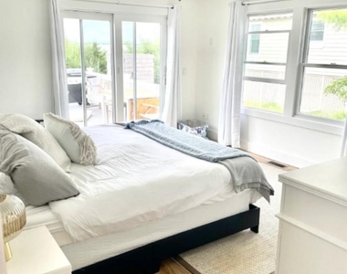800 Dune Road - Photo Thumbnail 13