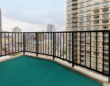 345 E 80th Street - Photo Thumbnail 3