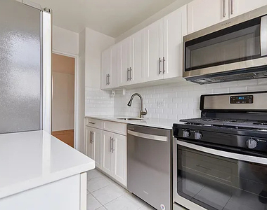 345 E 80th Street - Photo Thumbnail 6