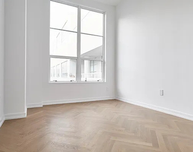 184 Kent Avenue - Photo Thumbnail 5