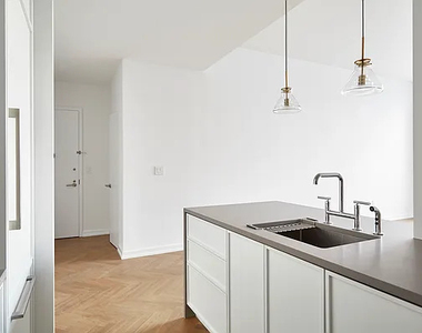 184 Kent Avenue - Photo Thumbnail 3