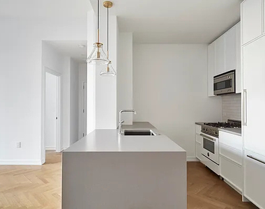 184 Kent Avenue - Photo Thumbnail 15