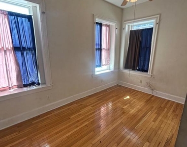 319 W Mulberry Street - Photo Thumbnail 5