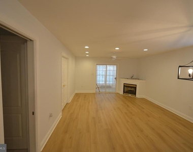 20327 Mallory Court - Photo Thumbnail 5